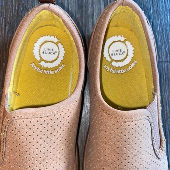 Livie & Luca  its size 13 slip on shoes - Picture 4 of 7